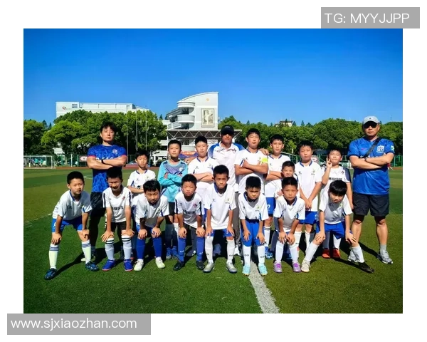 足球大合集：探索历史经典赛事与传奇球员的精彩瞬间与背后故事